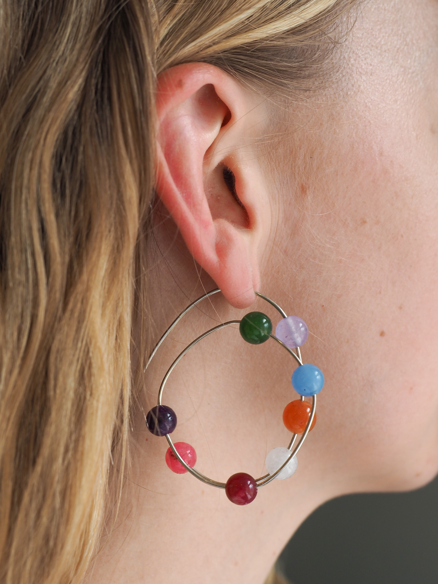 STUDIO ĒNA Rainbow Pearl Earrings