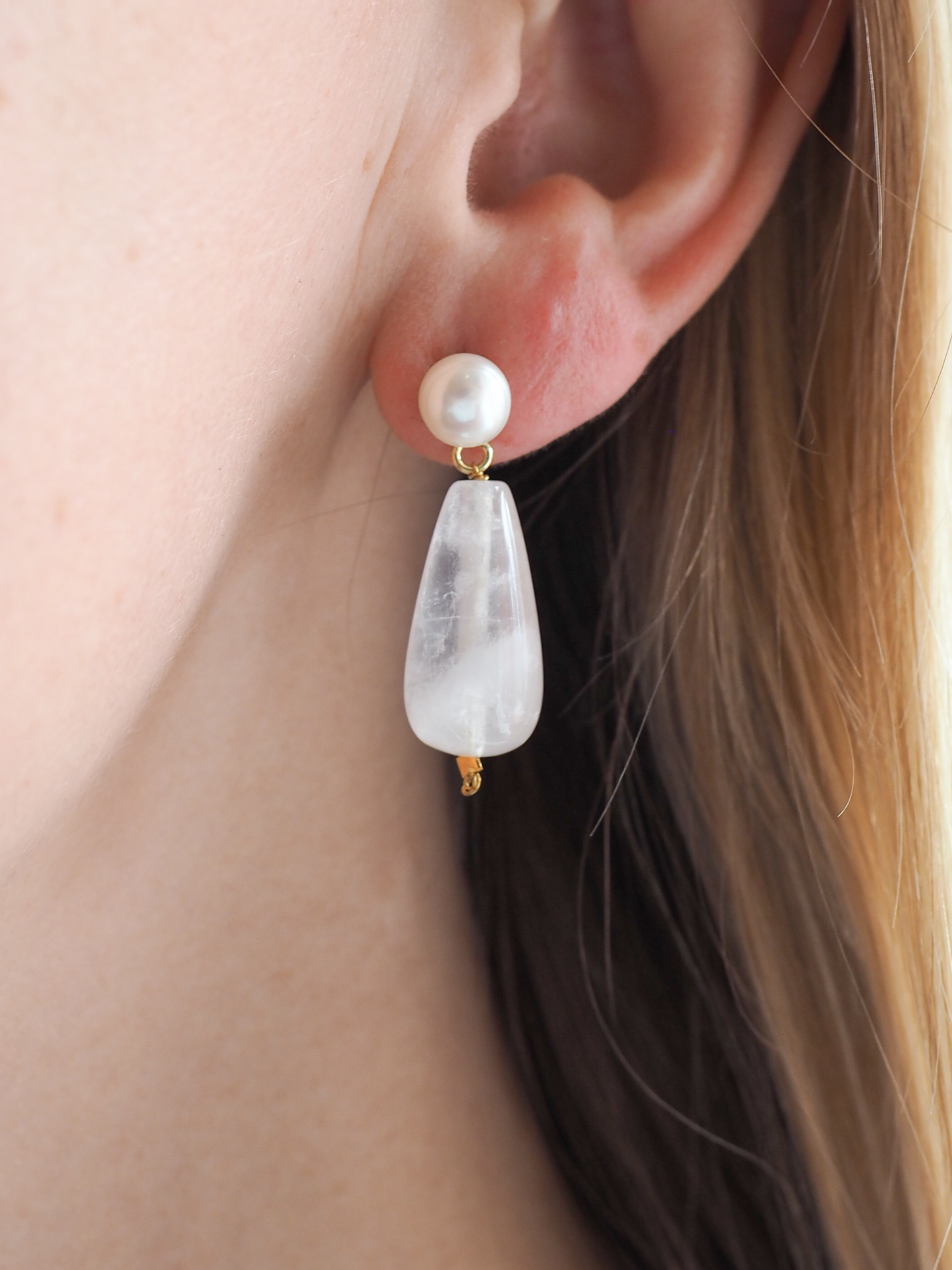 STUDIO ĒNA Mini Flower Earrings