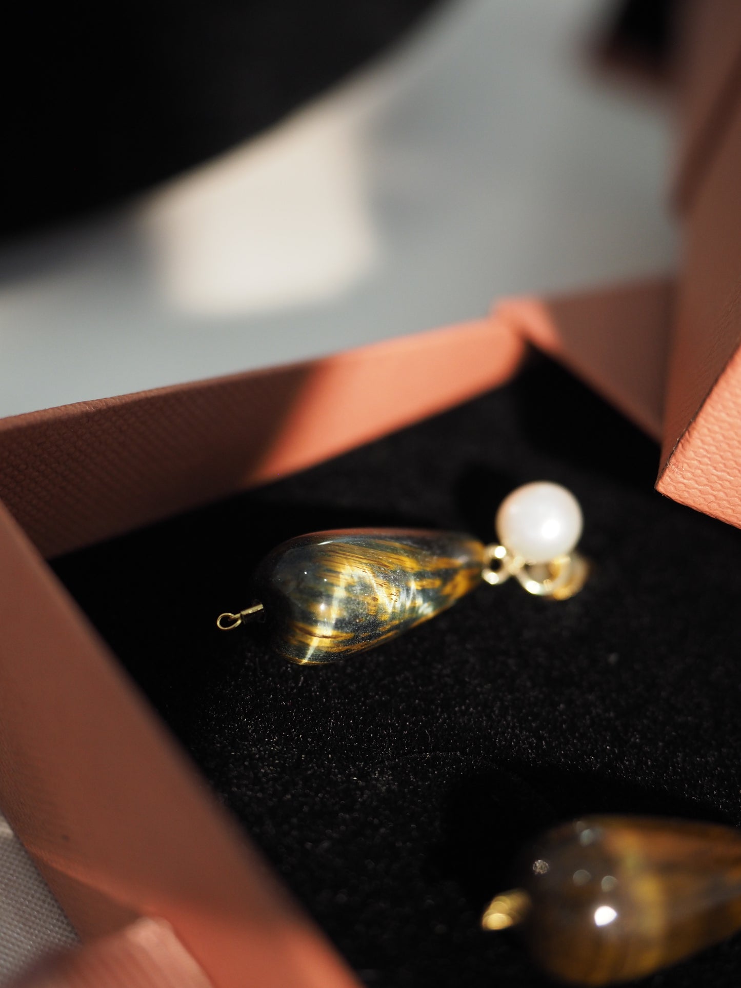 STUDIO ĒNA Mini Flower Earrings