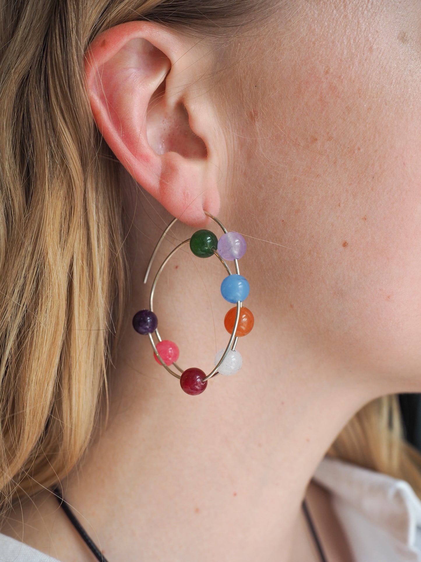 STUDIO ĒNA Rainbow Pearl Earrings