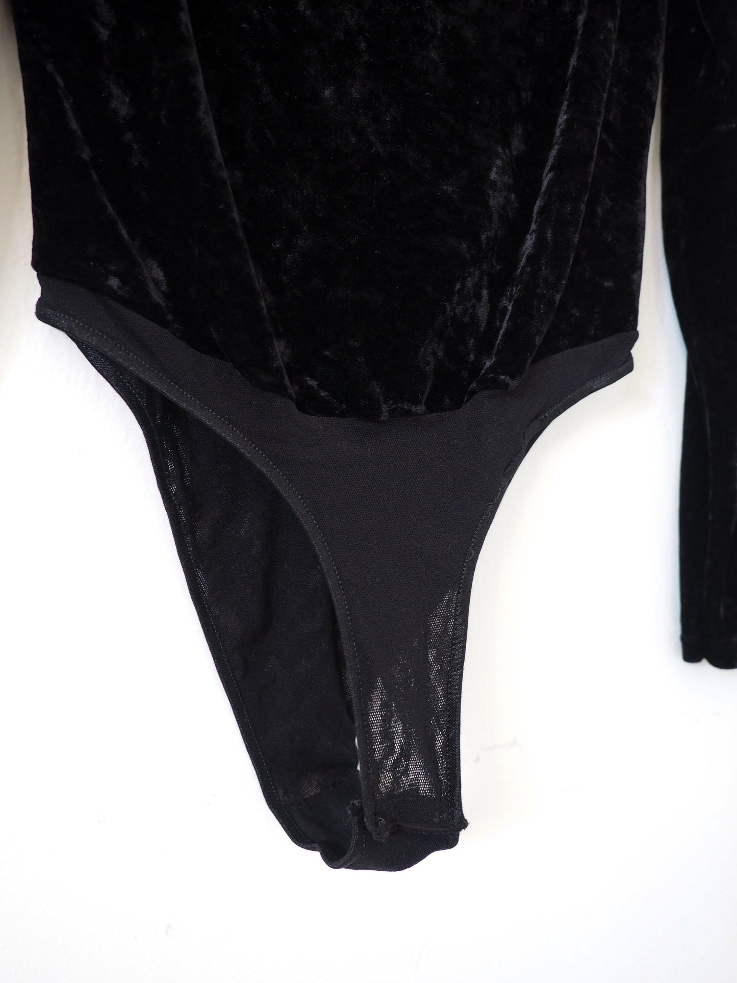 Pre-Owned Vintage Cosabelle Velvet Bodysuit (M)