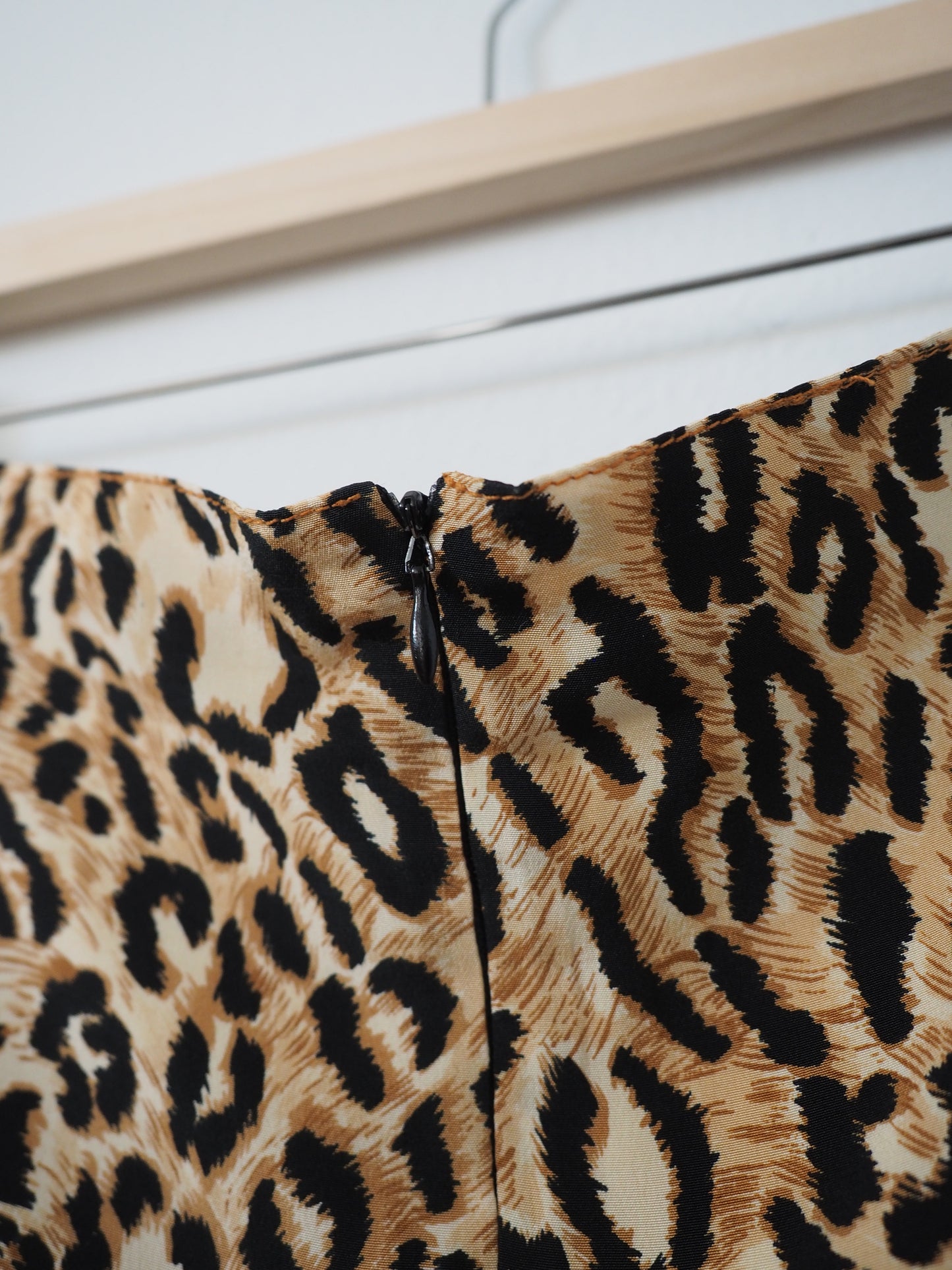Pre-Owned Vintage Vera Cristina Animal Print Skirt (30")