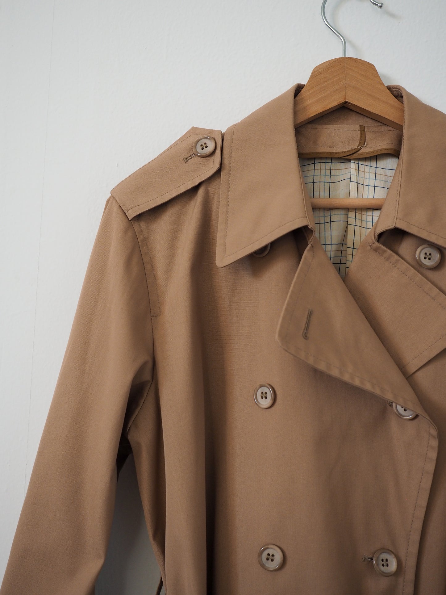 Pre-Owned Vintage London Fog Trench Coat (M)