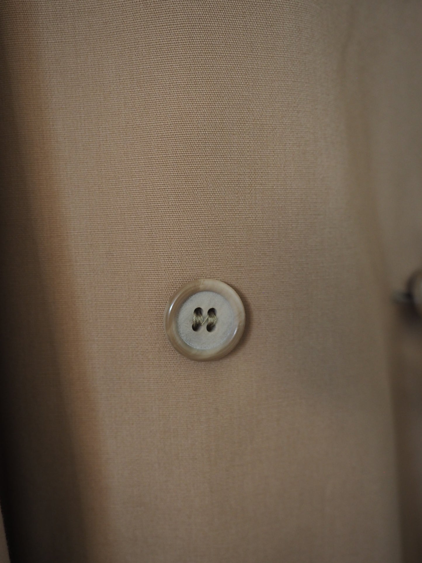 Pre-Owned Vintage London Fog Trench Coat (M)
