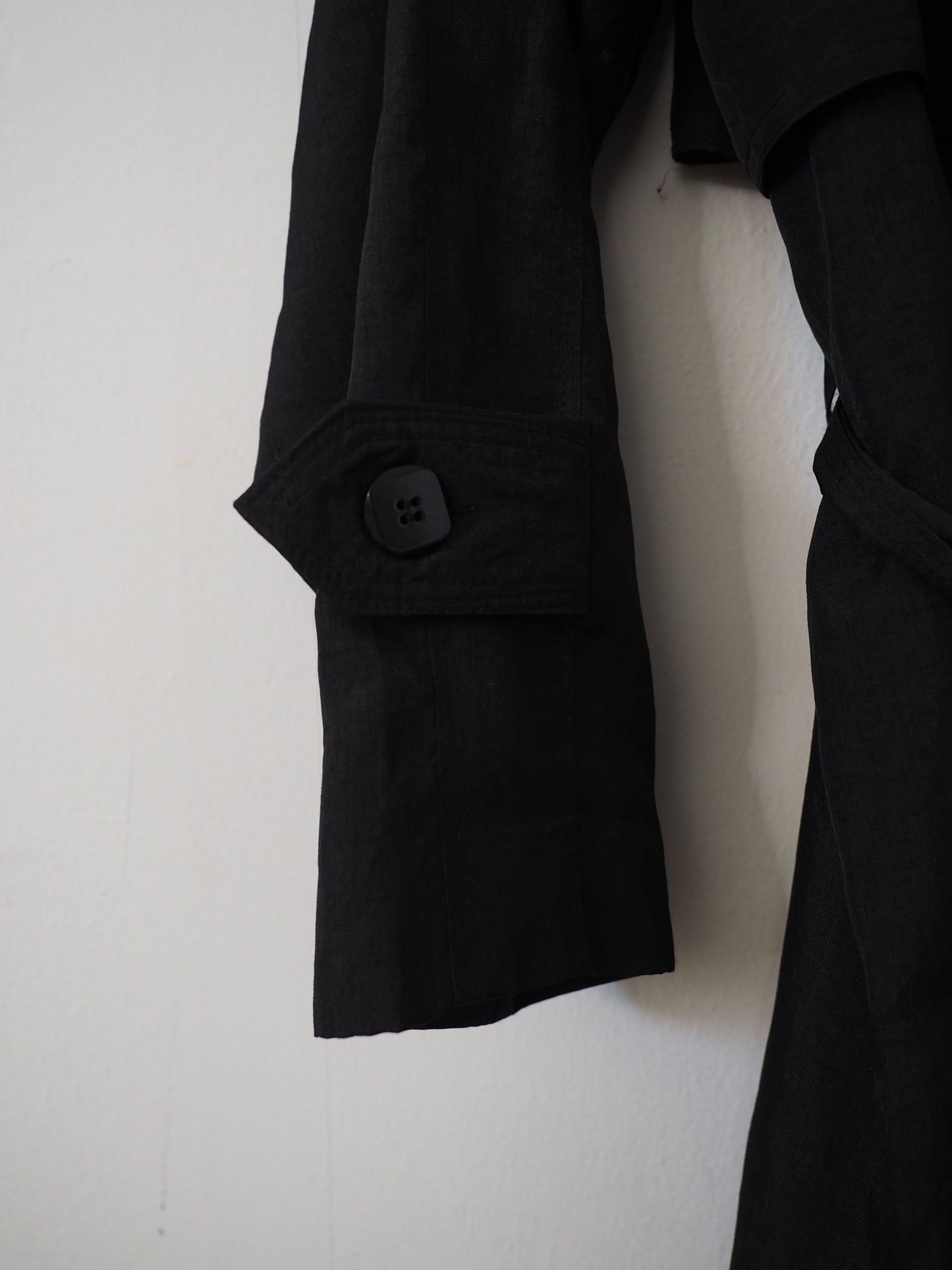 Pre-Owned Vintage Nuage Trench Coat (M)