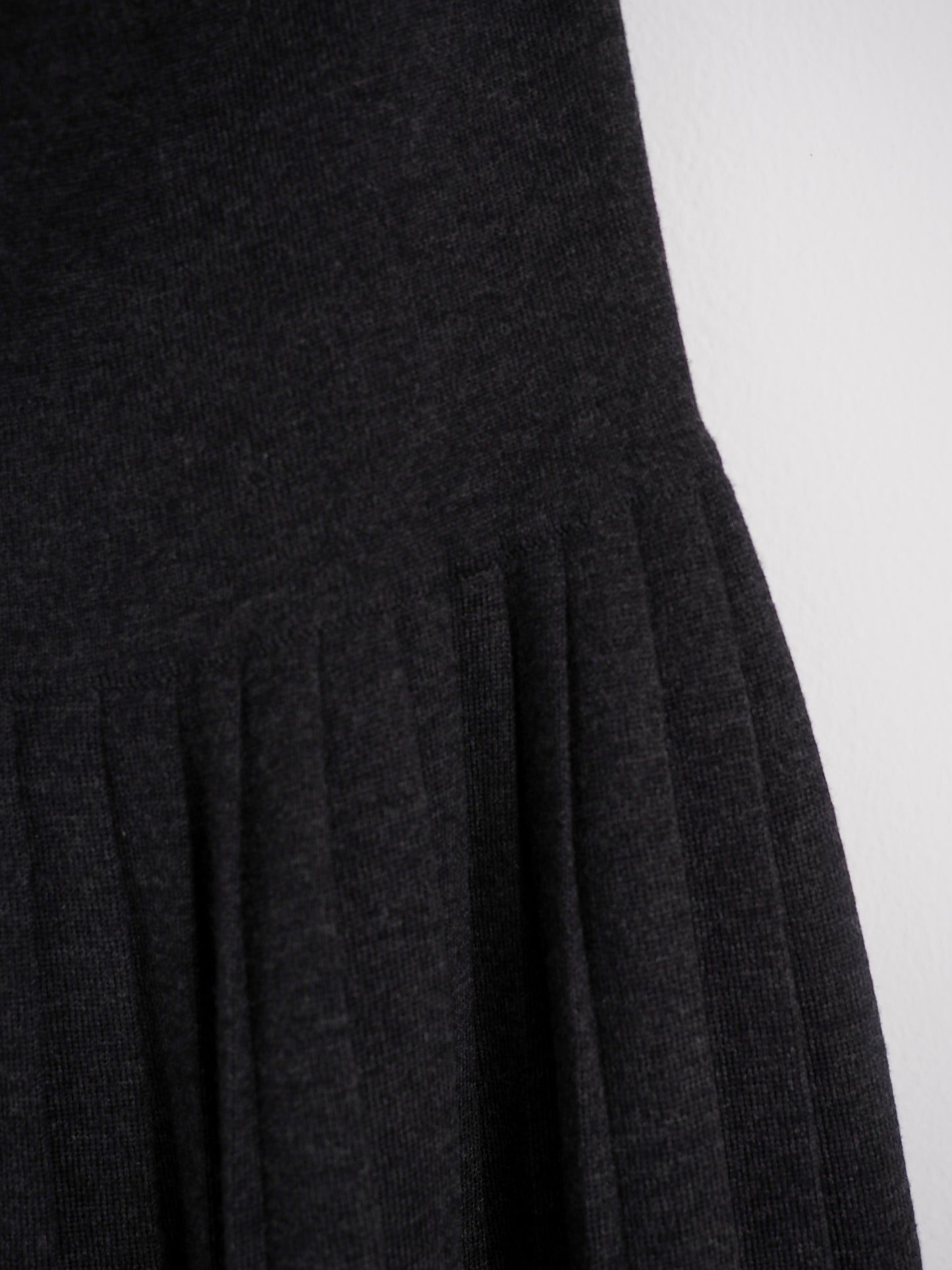 Pre-Owned Vintage Louis Feraud Skirt (28")