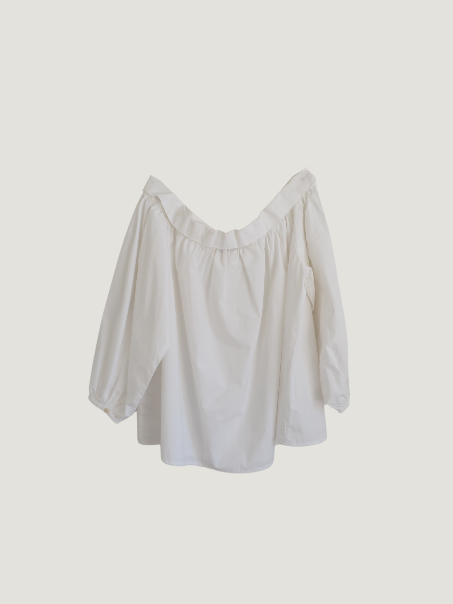 Pre-Owned Mr. Larkin Off the Shoulder Blouse (S)