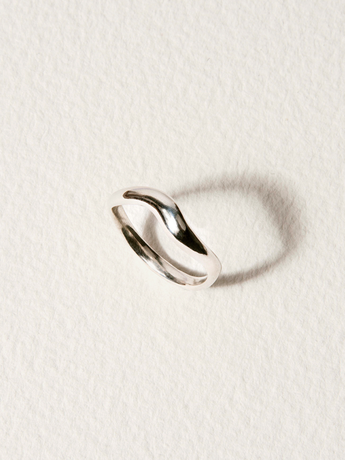 Vimeria Flow Ring Delicate