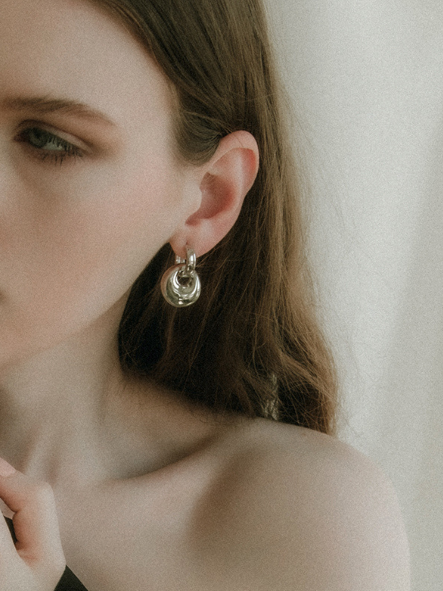 Vimeria Rheite Earrings