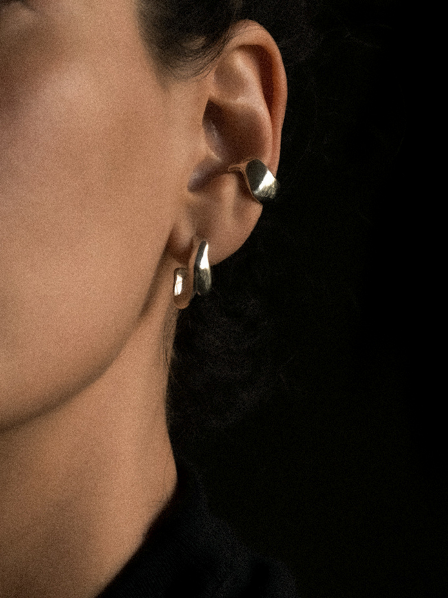 Vimeria Ripple Hoop Earrings