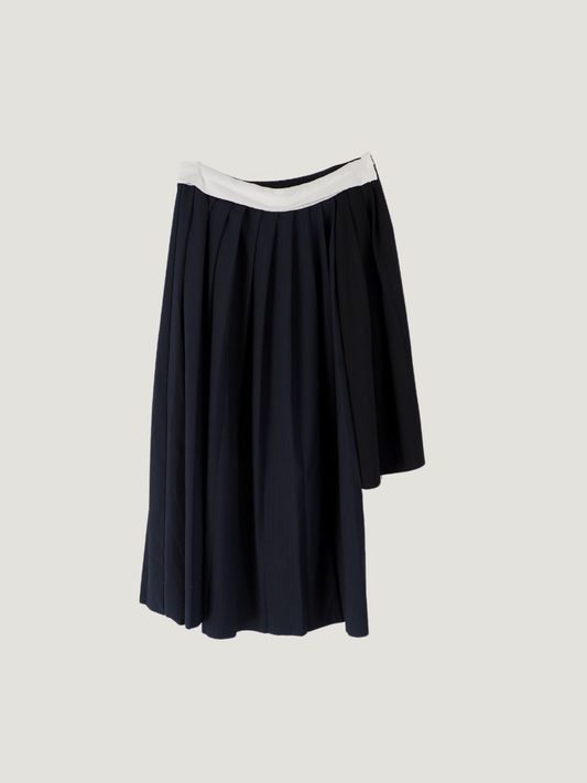 Pre-Owned ZARA Asymmetric Pleated Skirt (M)