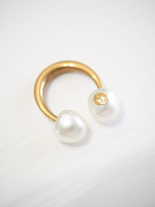 Pre-Owned GUCCI Double Faux Pearl Ring