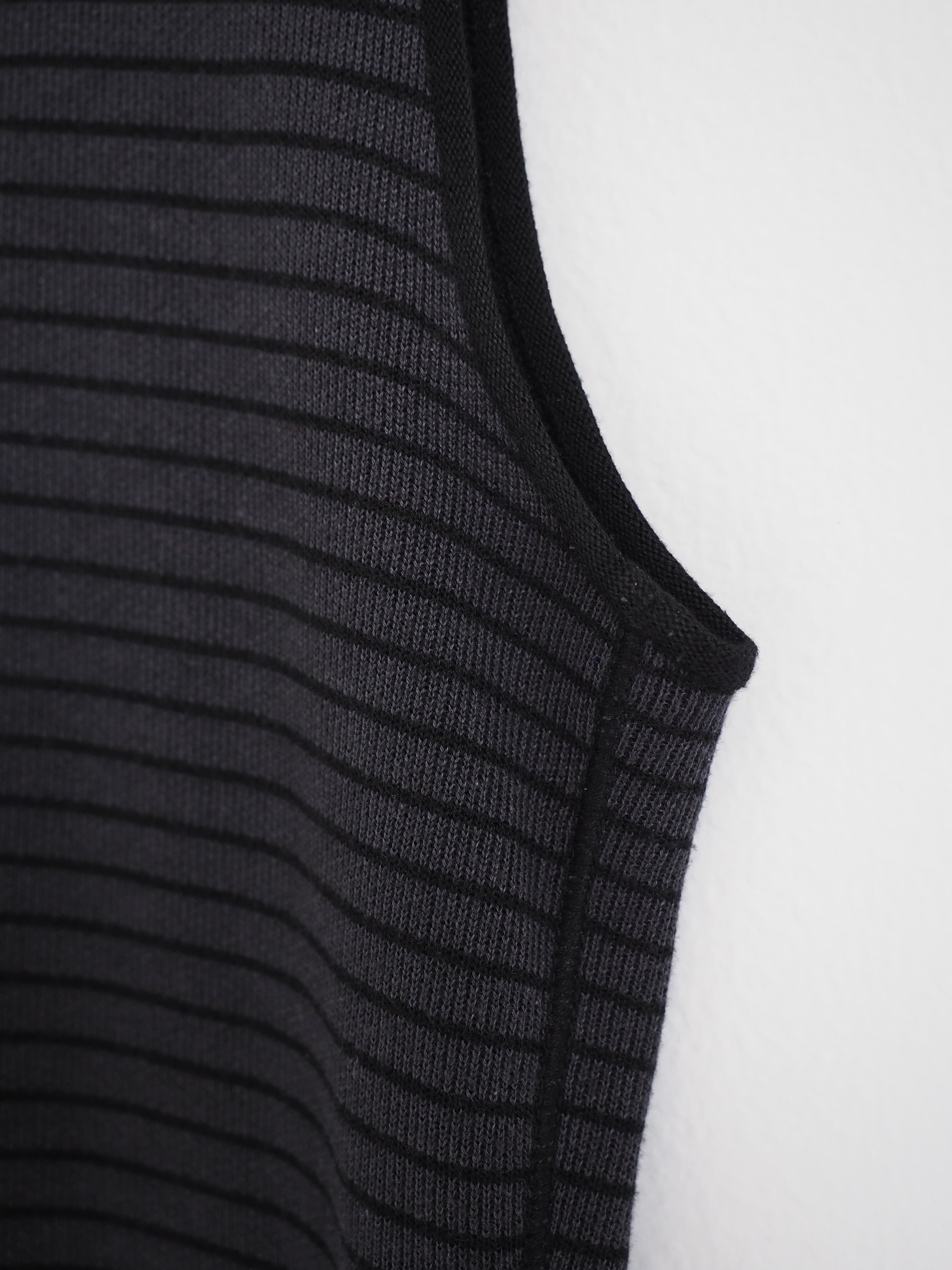 Pre-Owned ARMANI Collezioni Knit Tank (M)