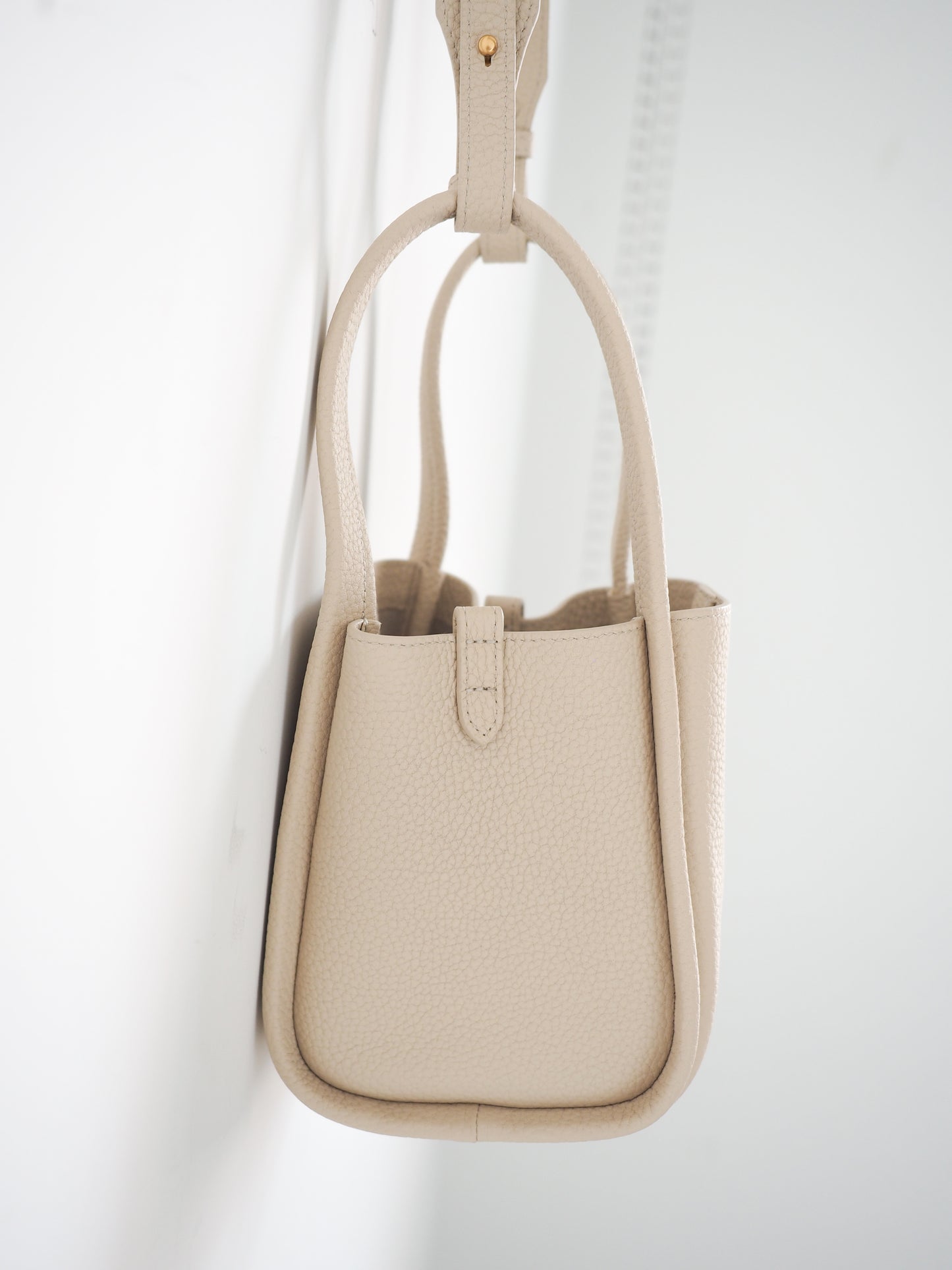 Pre-Owned Songmont Song Bag Small