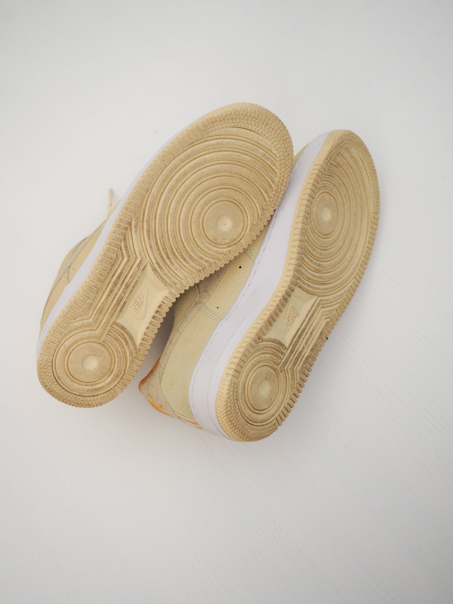 Pre-Owned Nike Air Force 1 (7.5)
