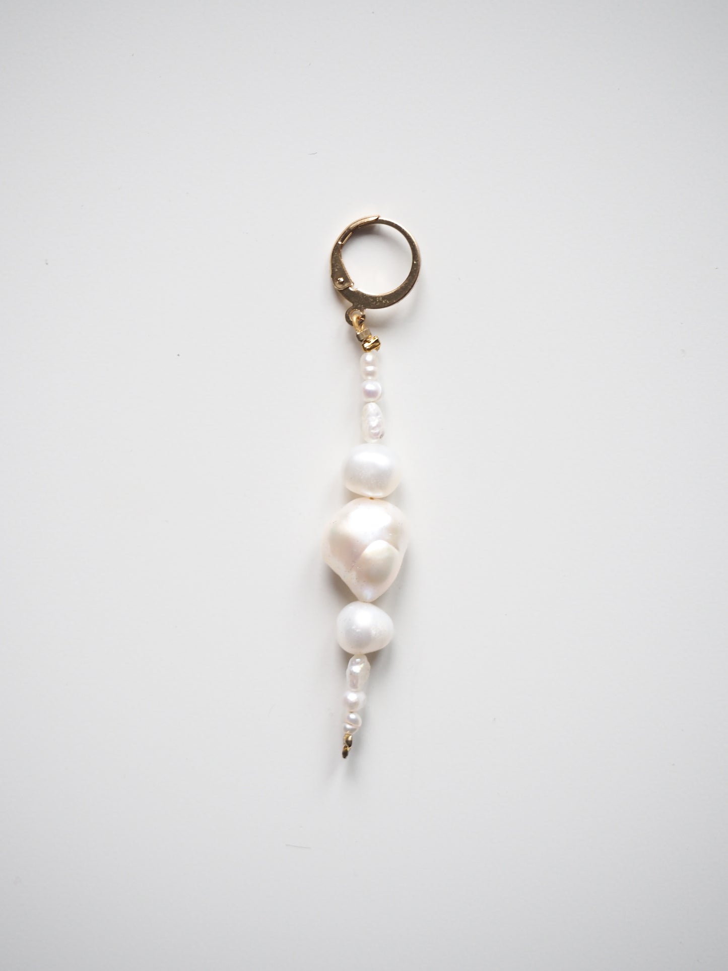 LAGUNA Oyster Veil Earring