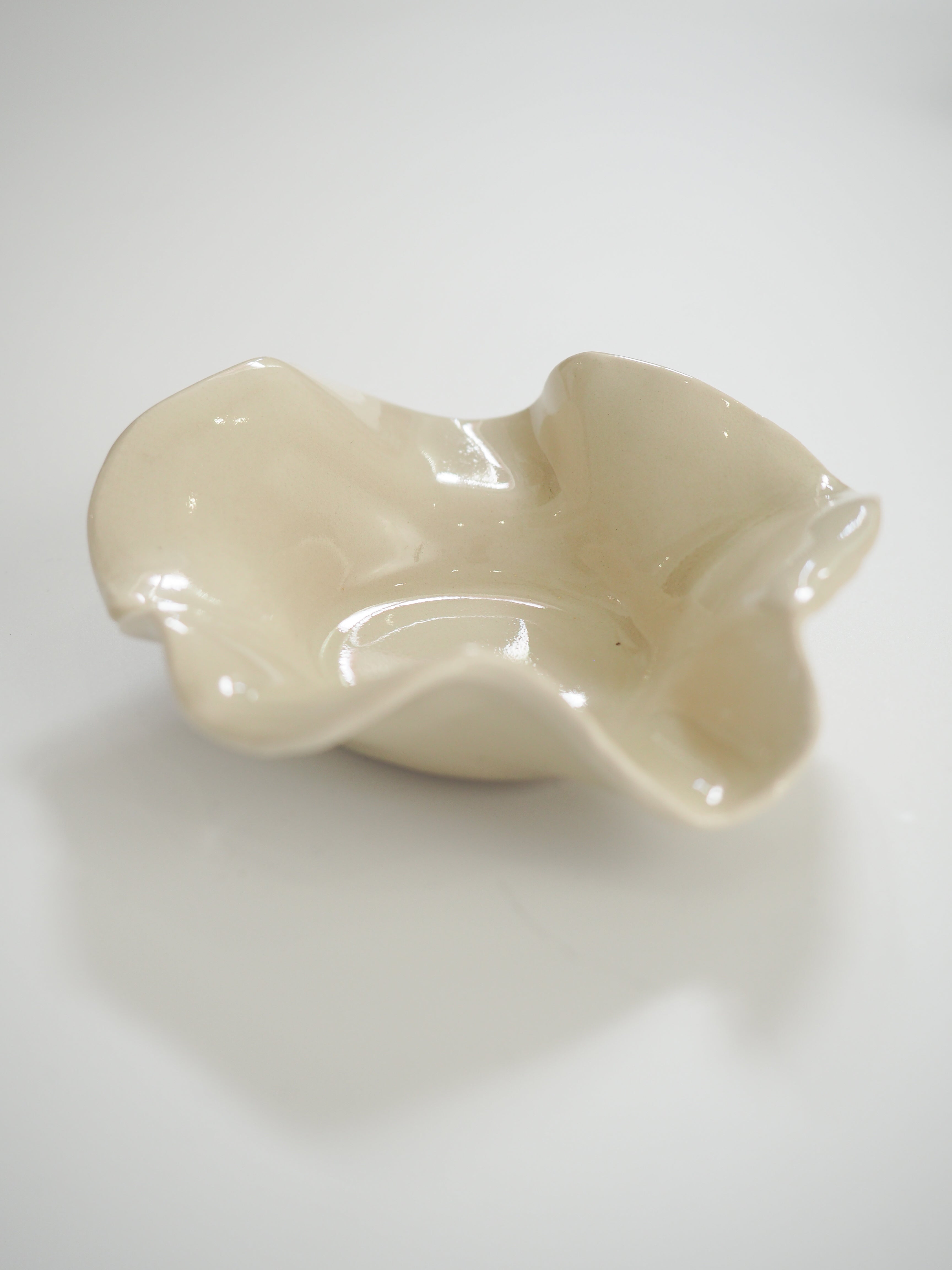 Ceramic Wave Catch-All Bowl