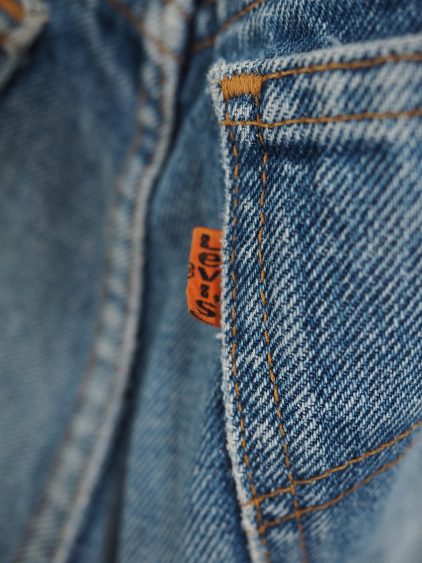 Pre-Owned Levi's 619 Orange Tab Jeans (30")