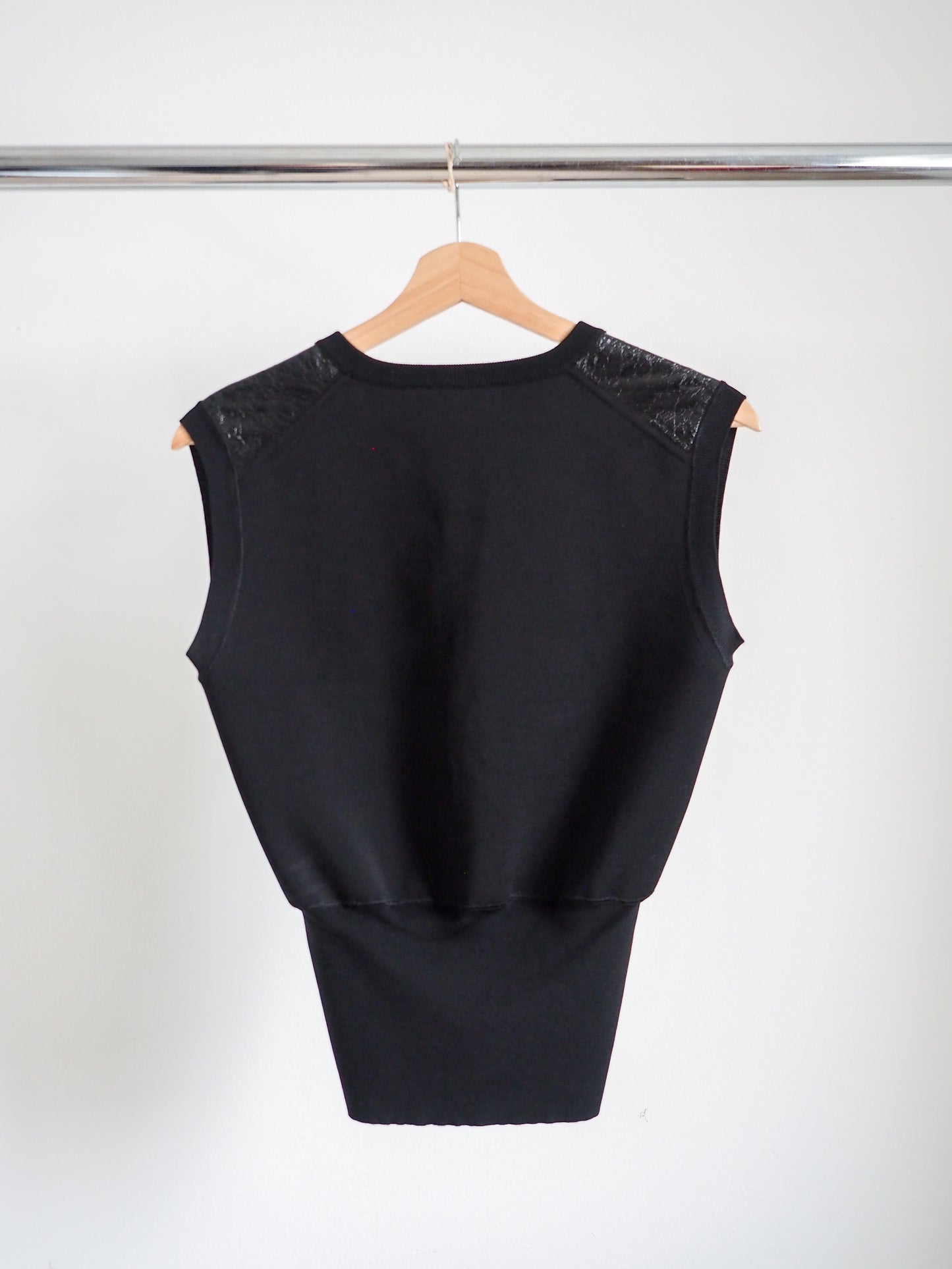 Pre-Owned 2014 RTW Louis Vuitton Leather Knit Top (S)